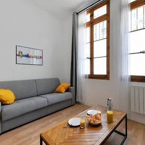 Appartement Cosy Studio 9 Minutes From The Port Away In - Welkeys